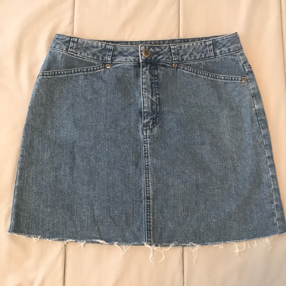 Caslon Dresses & Skirts - Caslon High Waisted Denim Skirt